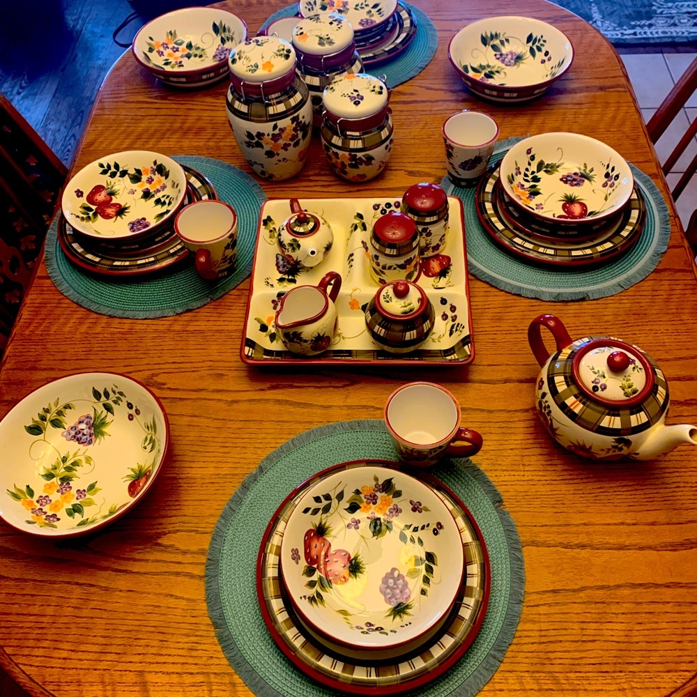 Strawberry Plaid Oneida Dinnerware etc